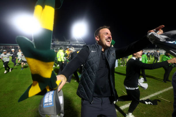 迅速占据了 迅速占据了